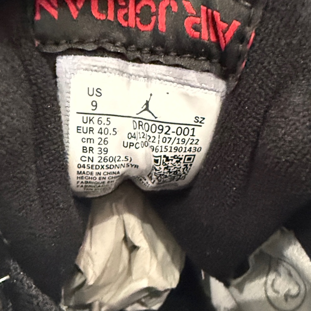 GORE-TEX Black and Red Men's Sneakers - Picture 5 of 6